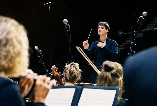 victor julien conductor